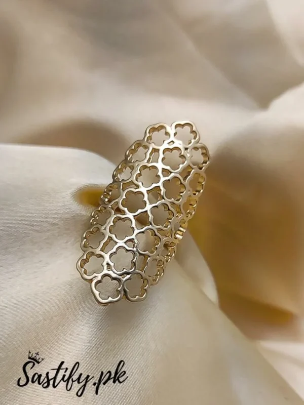 Elegant Filigree Ring 11