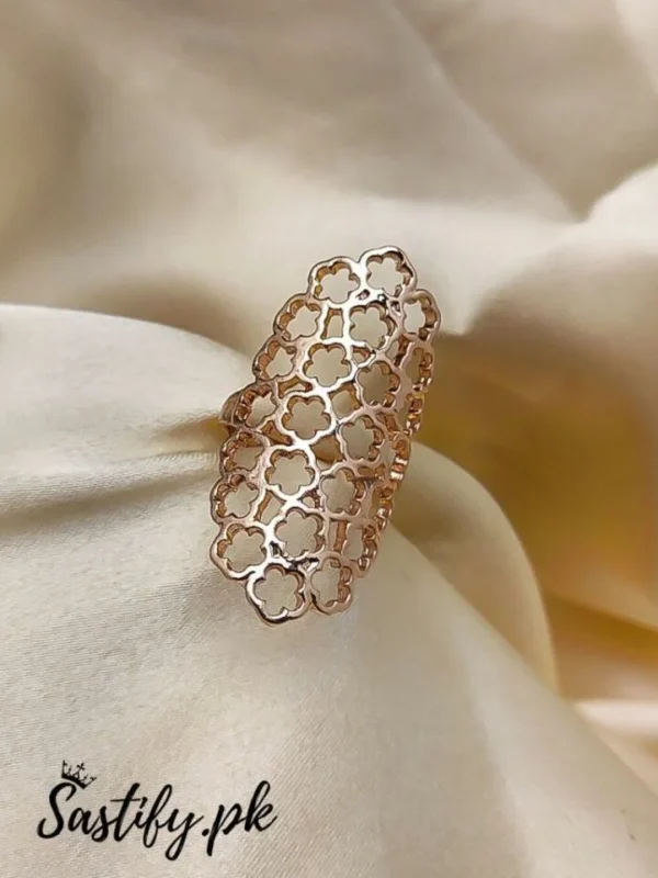 Elegant Filigree Ring 12